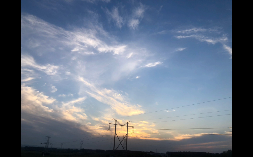 [图]过眼云烟长流水，风中落叶雨中花