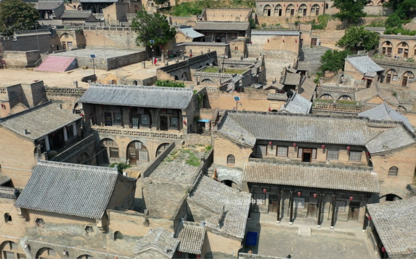 山西师家大院依山而建,家家相连户户相通,这样的村庄你喜欢吗?
