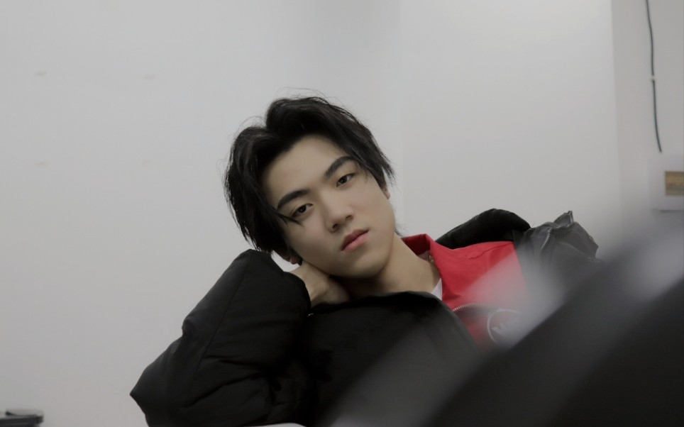 西安we.best12.05斗地主cut|"兄弟你是憨批咩?