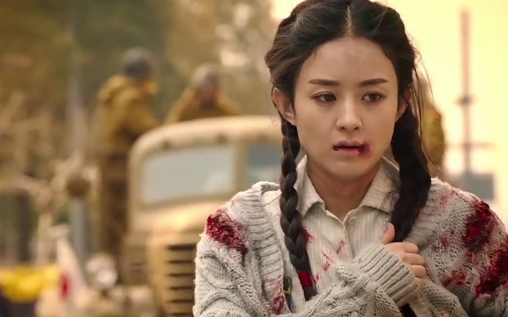 密战:满身伤痕的姑娘,奋力去追被鬼子抓走的同伴