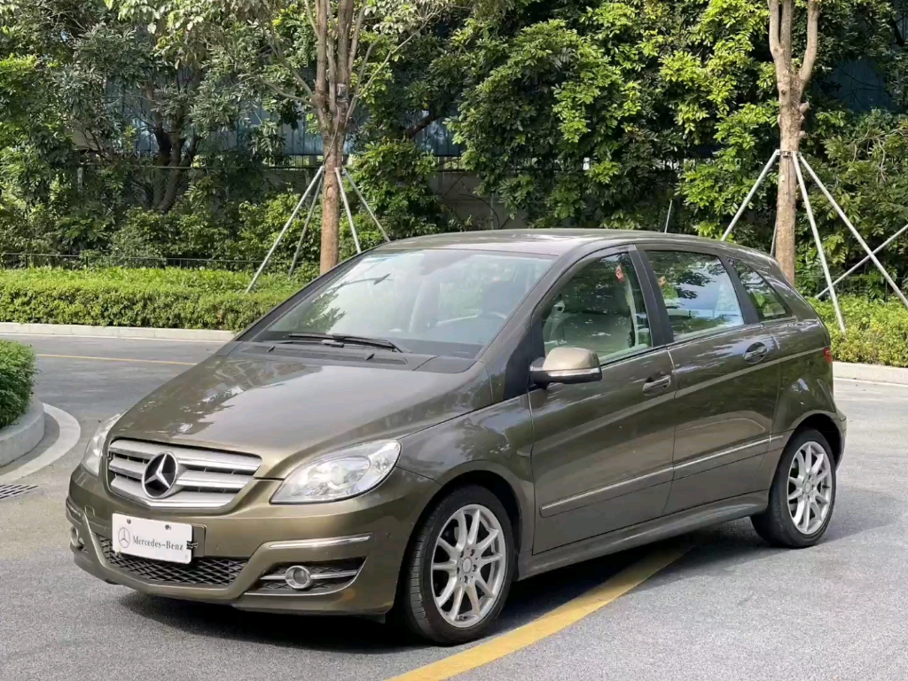 新到09款11年上牌奔驰b200 动感型 2.