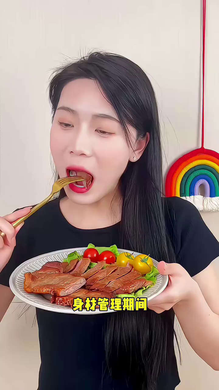 小牛凯西菲力牛排口感软嫩不柴，煎完香气十足