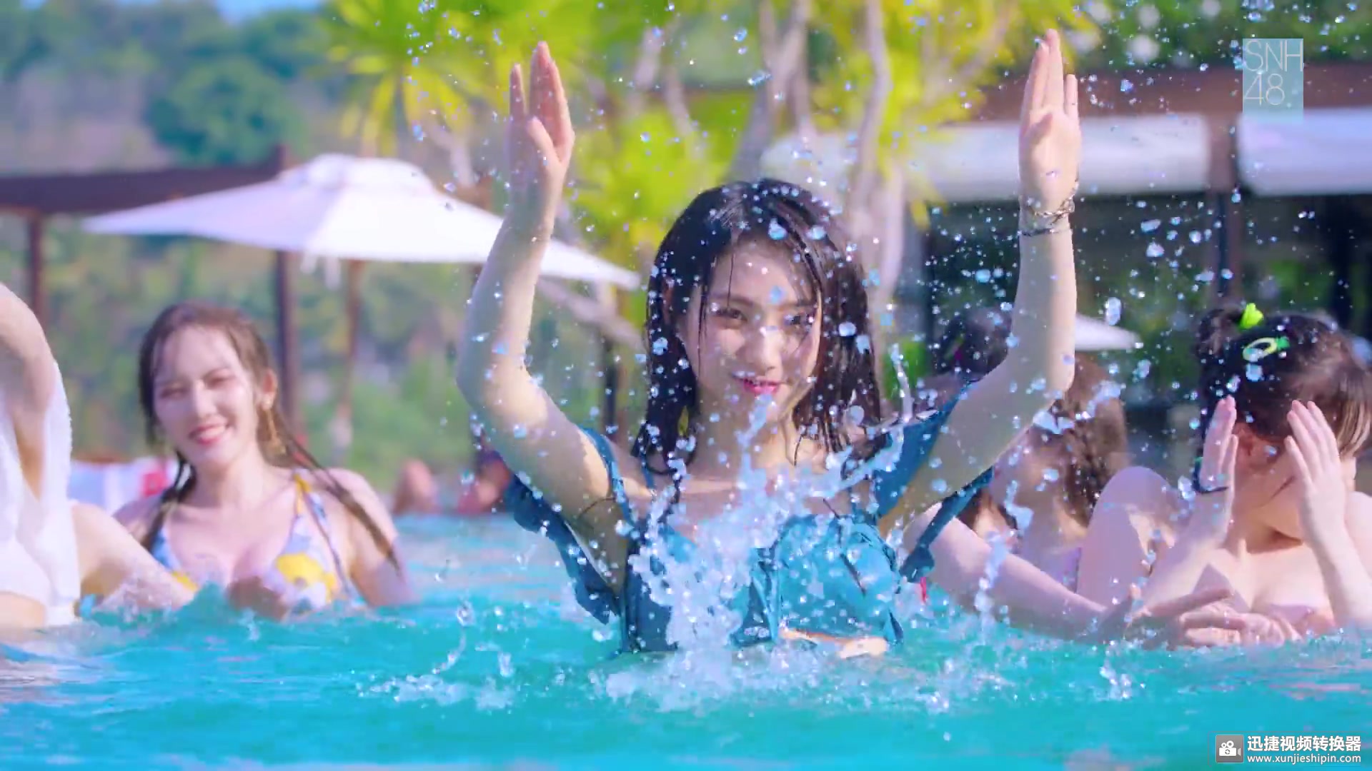 [图]泳装美少女海滩热舞 SNH48 group - 那年夏天的梦-浪漫夏日版MV