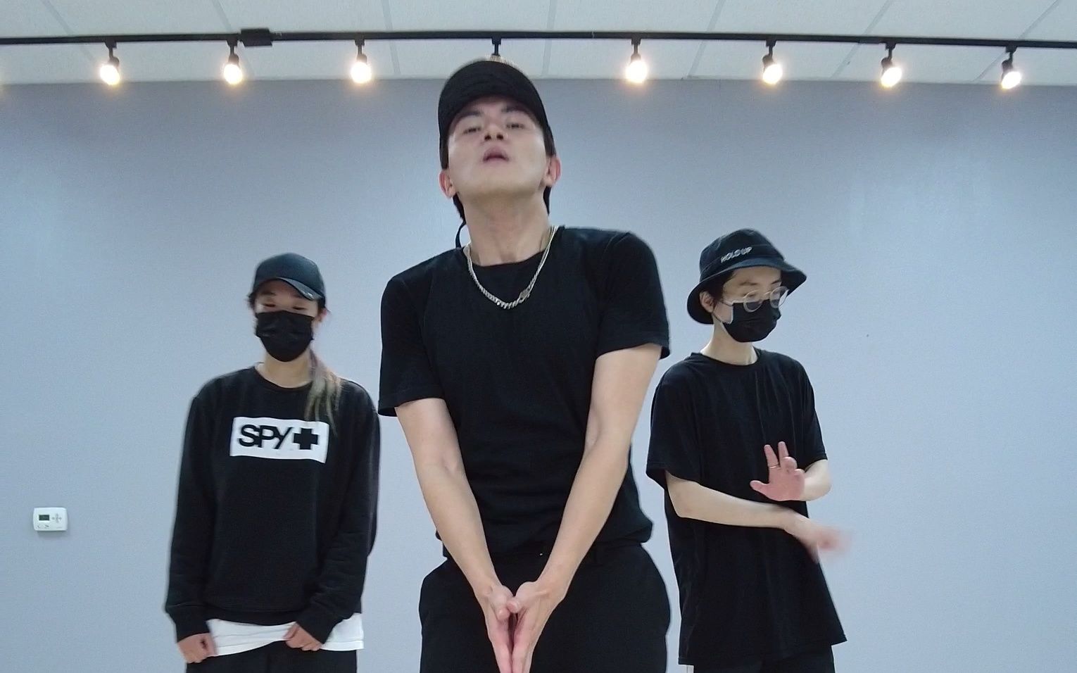 【shero】kard成员bm - 13ivi 副歌翻跳 超swag超酷