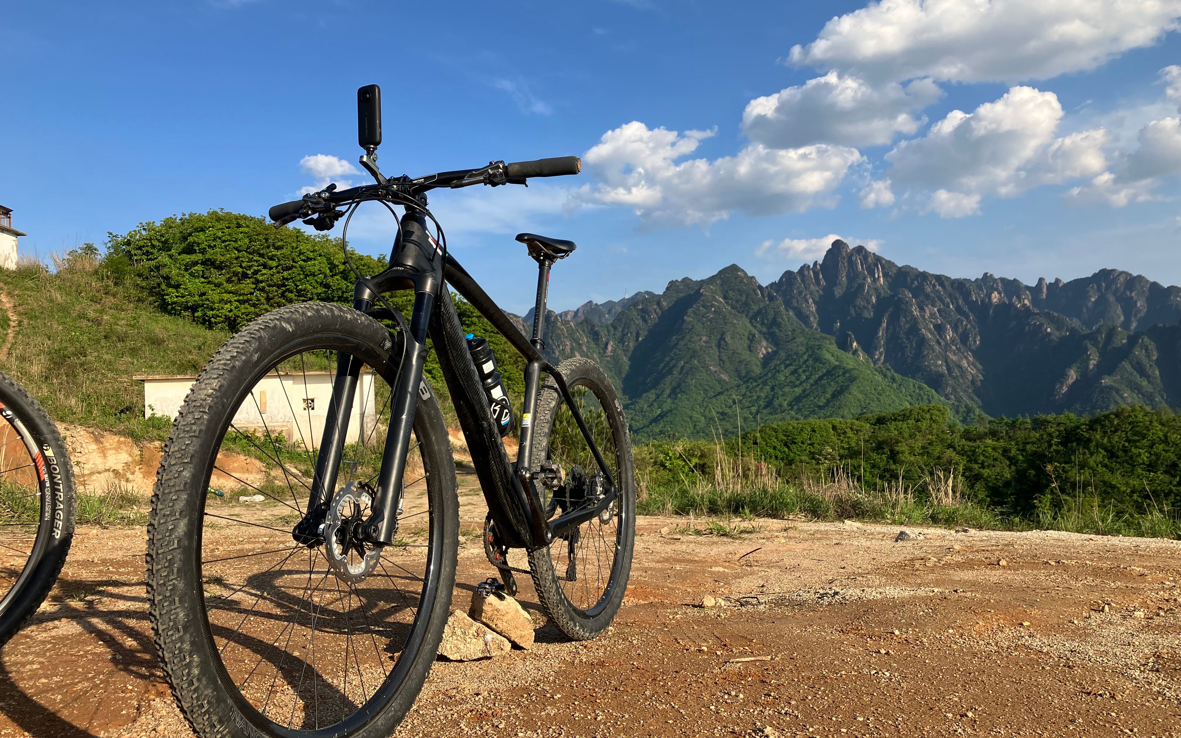 【山地车】接上个越野视频,后段枯燥的水泥路放坡