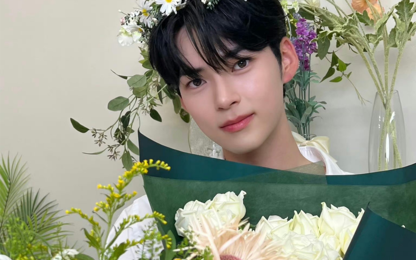 「成韩彬」生日会说四国语言给粉丝写的信!好用心啊!