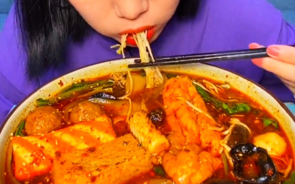 今天的丹姐真的好美啊!无美颜吃播   排骨/麻辣烫/炸鸡/炸鸡排/大肘子