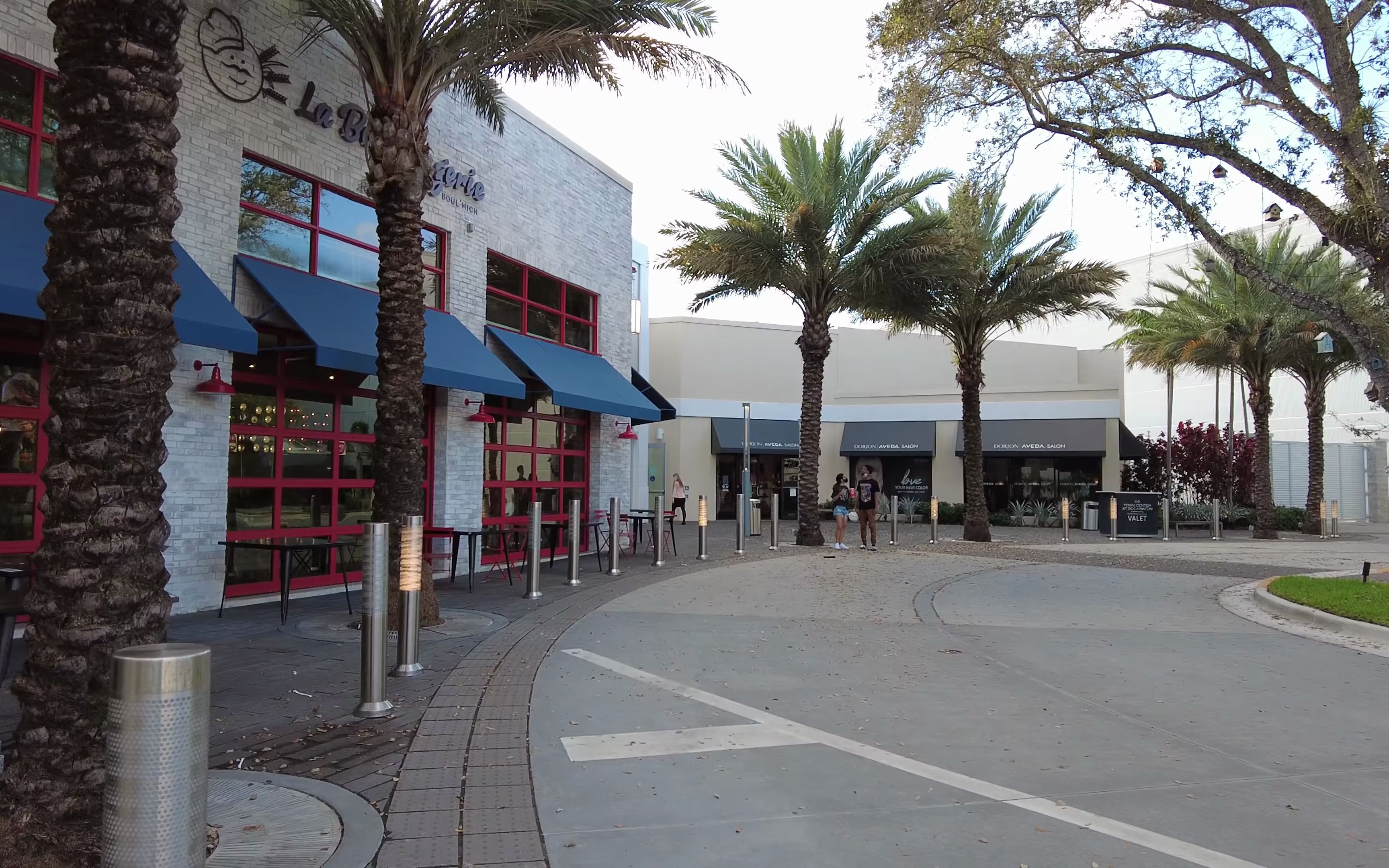 walking boca raton, florida town center shopping mall_哔哩哔哩