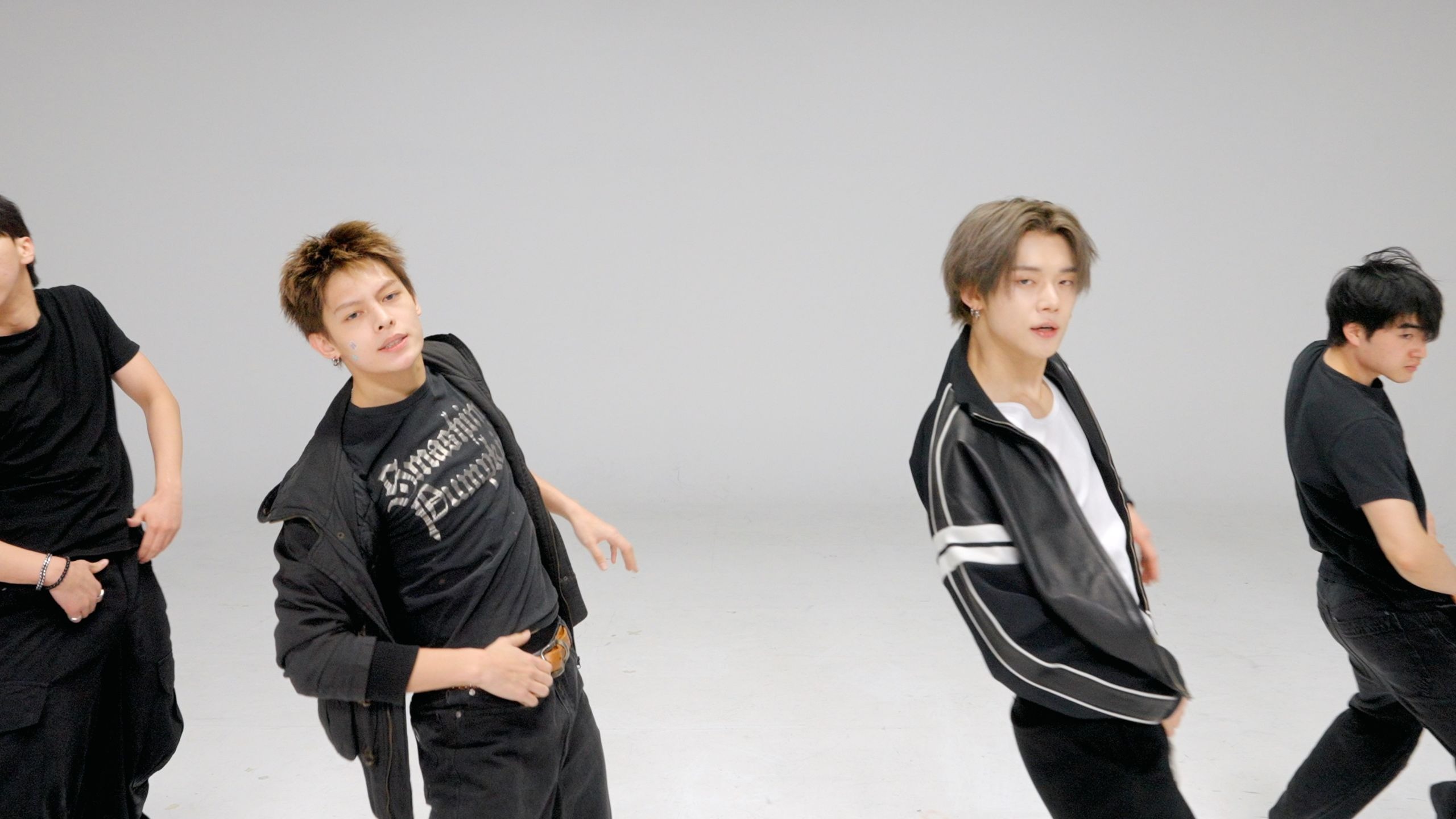 ‘Talk to You’ Relay Performance w/ JAMES of CORTIS | YEONJUN-TXT ...