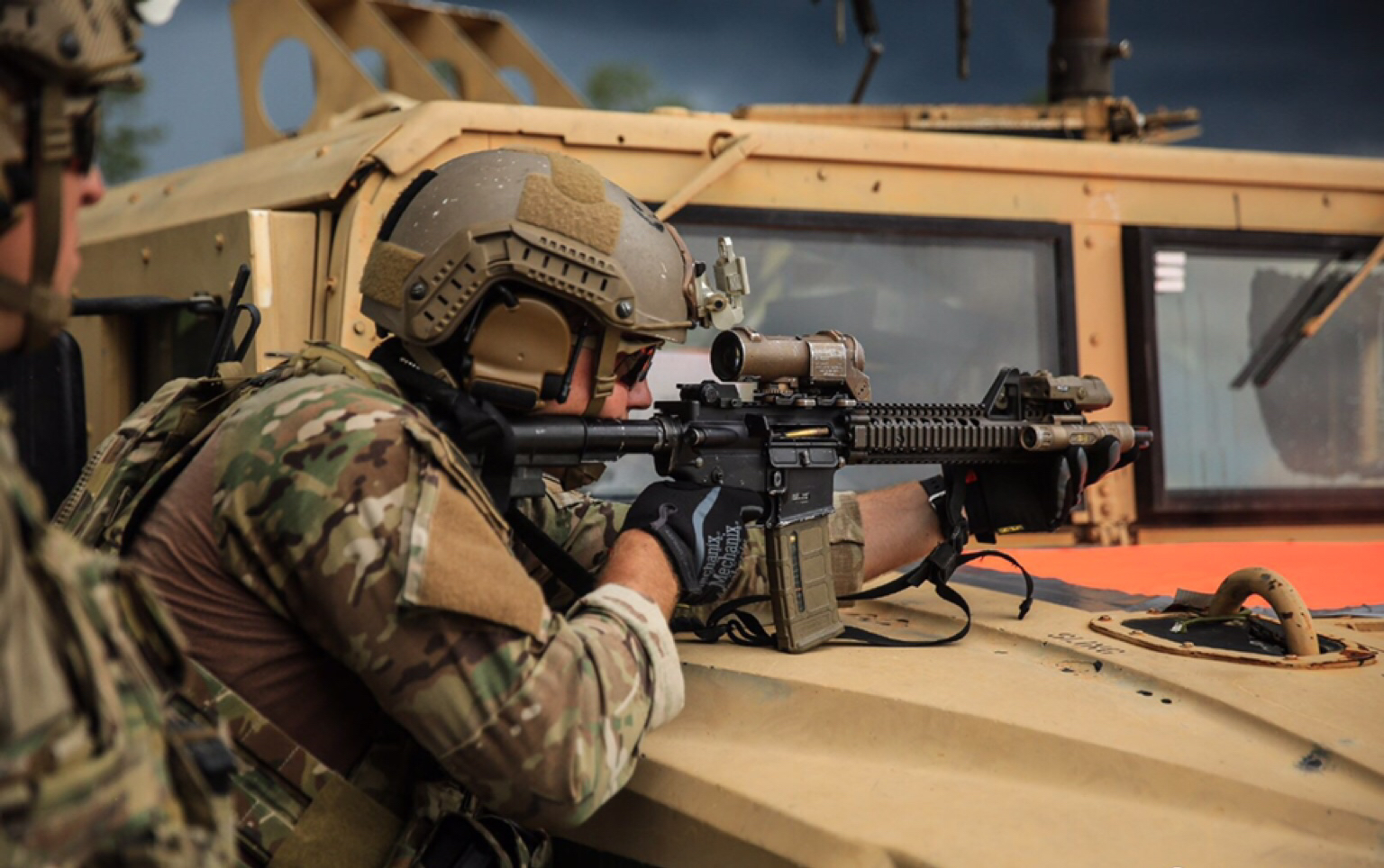 如何花最少的钱拥有泰坦收束带 是真兵 我死了wargame 装备 cqb 水弹