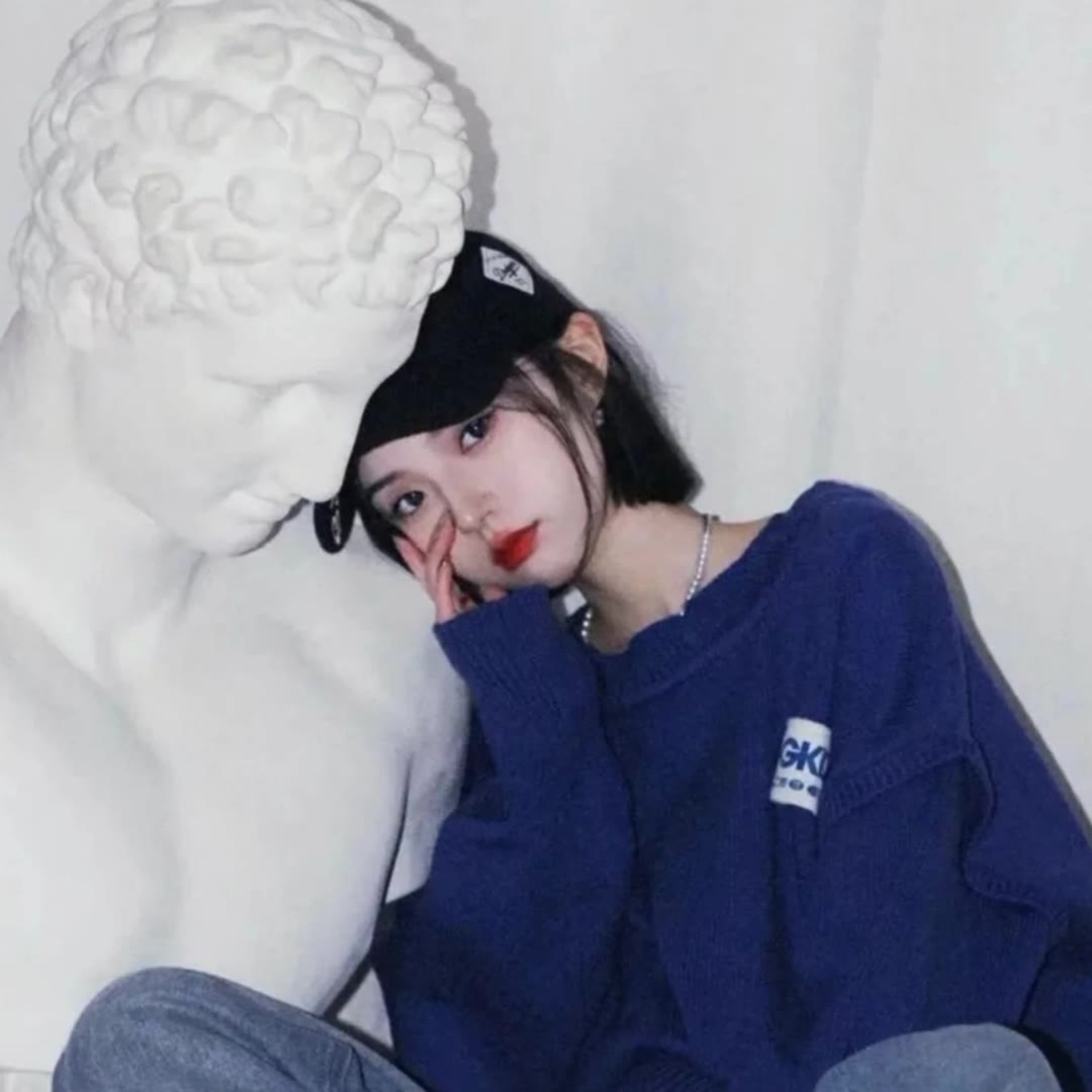 温柔的本质是理性,理性的极致是冷漠. #氛围感头像 #优质女头