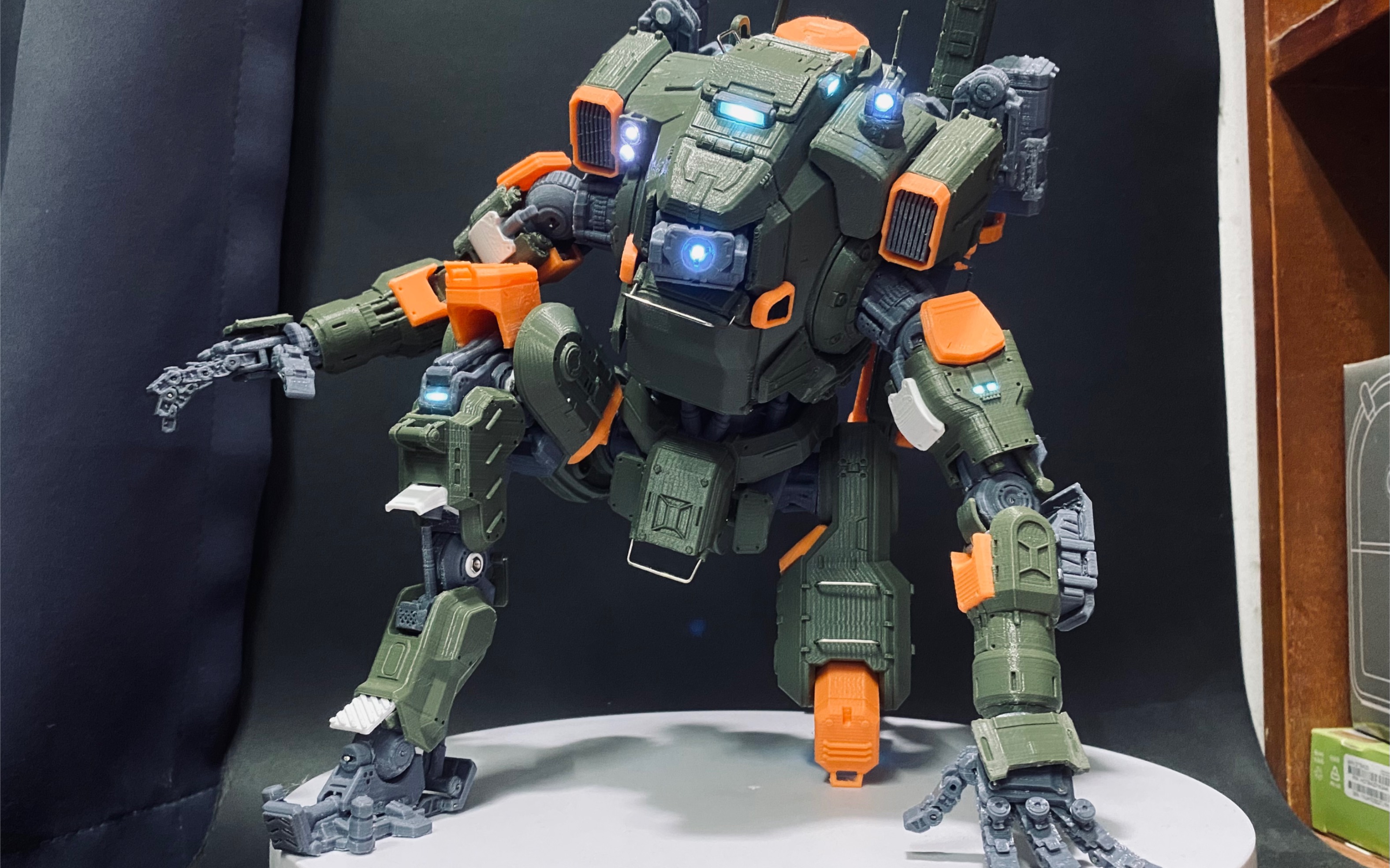 bt72743d打印模型加灯简单展示