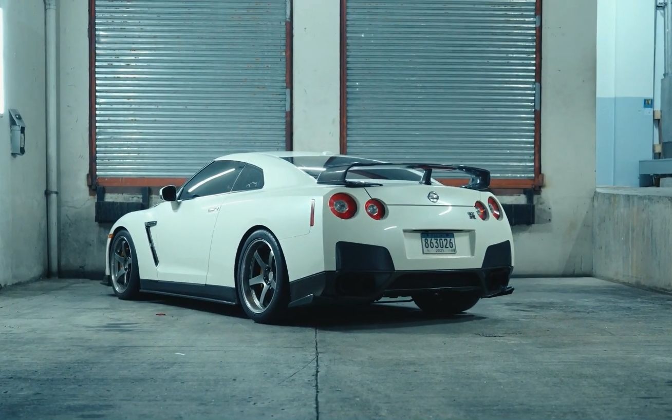 白色恶魔 r35 gtr [4k]-(1080p)