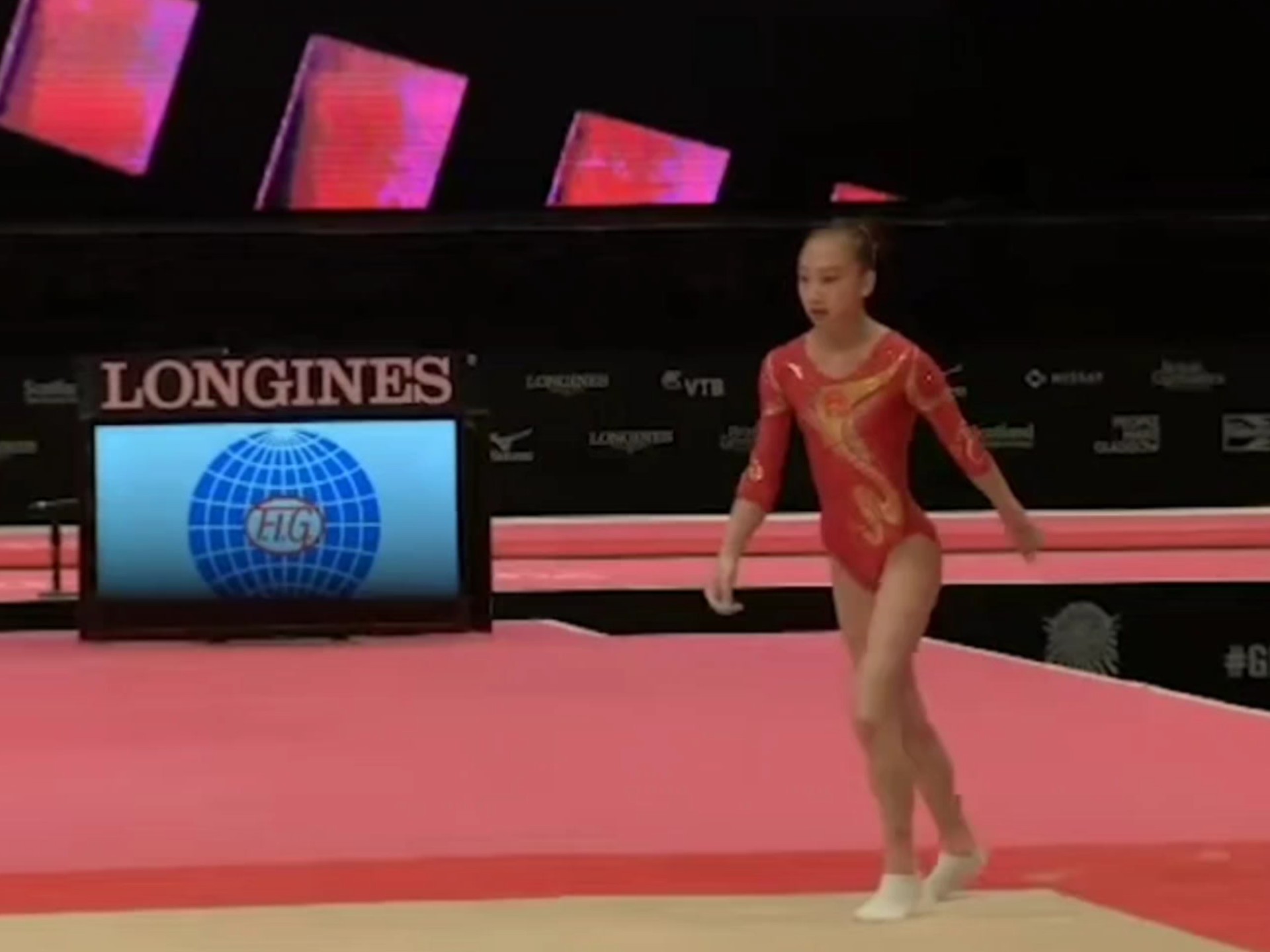 2015年体操世锦赛毛艺自由操