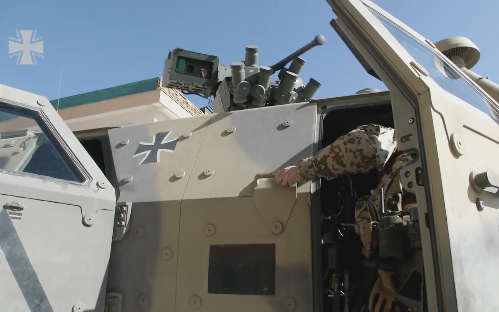 德国国防军的装甲车好科幻啊