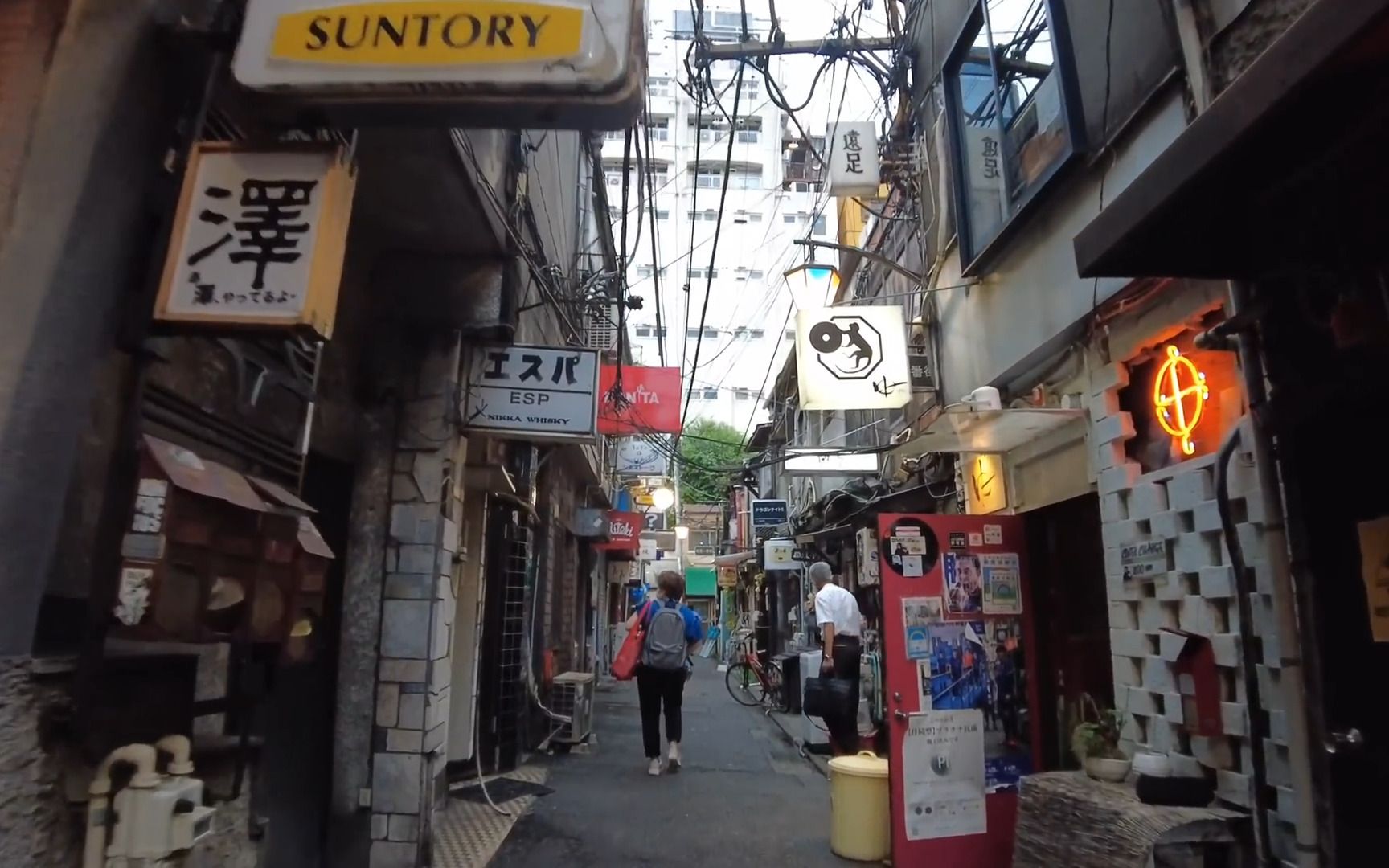 [图]【东京漫步】新宿#1 街头街角散步第一人称街拍