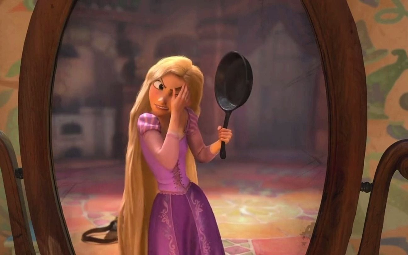 【魔法奇缘】女孩正臭美妈妈突然回来,妈妈不让女儿出去大发雷霆