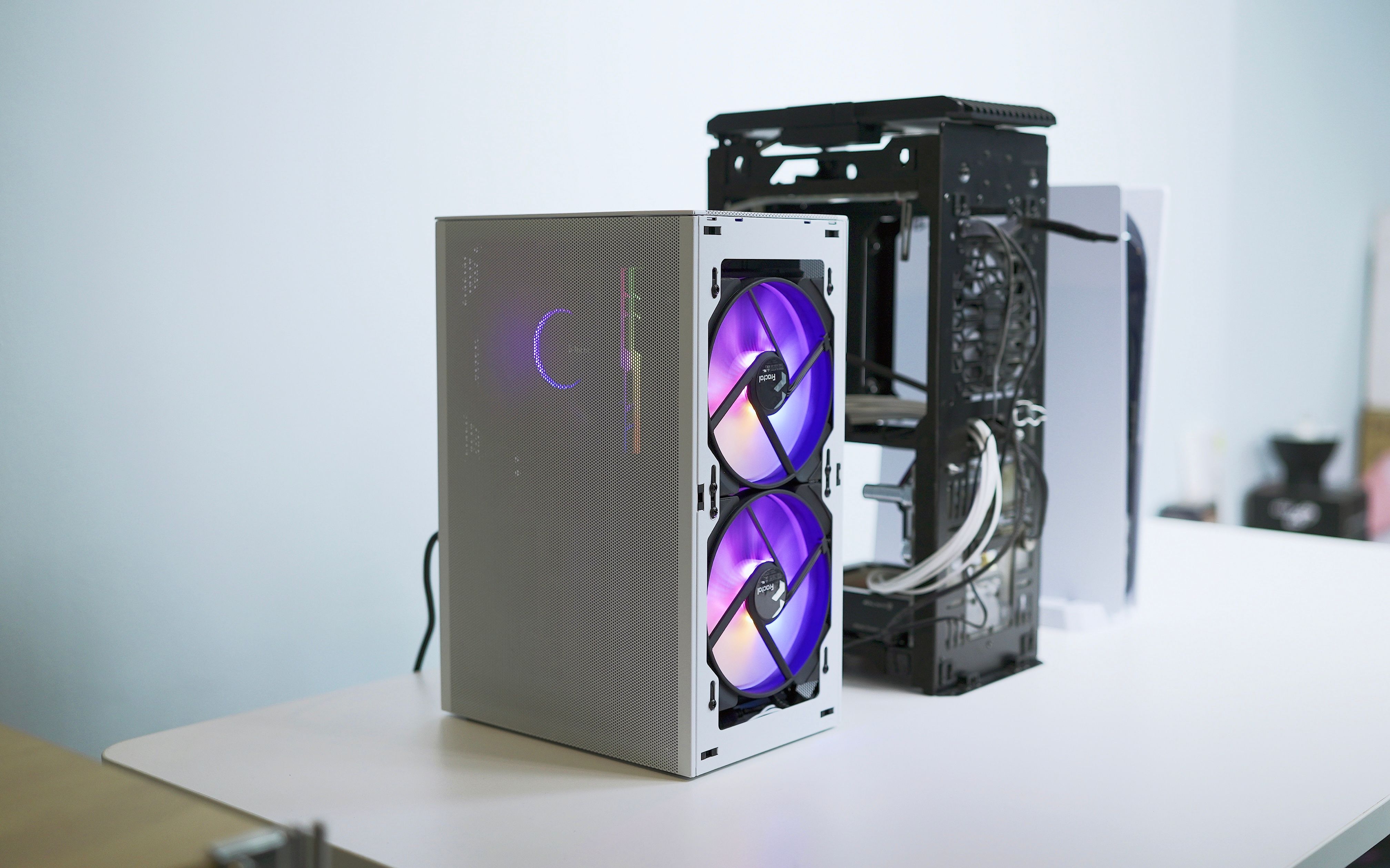 微澈老酒装新瓶146l体积简约立式机箱280水冷ssupd机箱上手轻体验