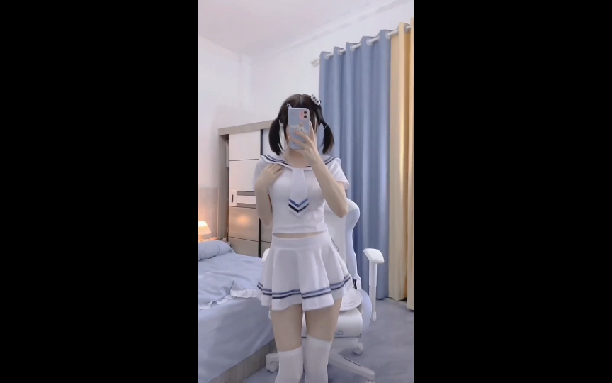 白丝丝jiojio可以戳你的内心深处嘛