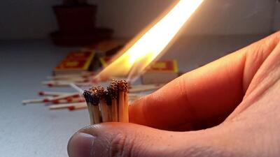 如何用一根火柴点燃一捆火柴,可能和你们想的不一样