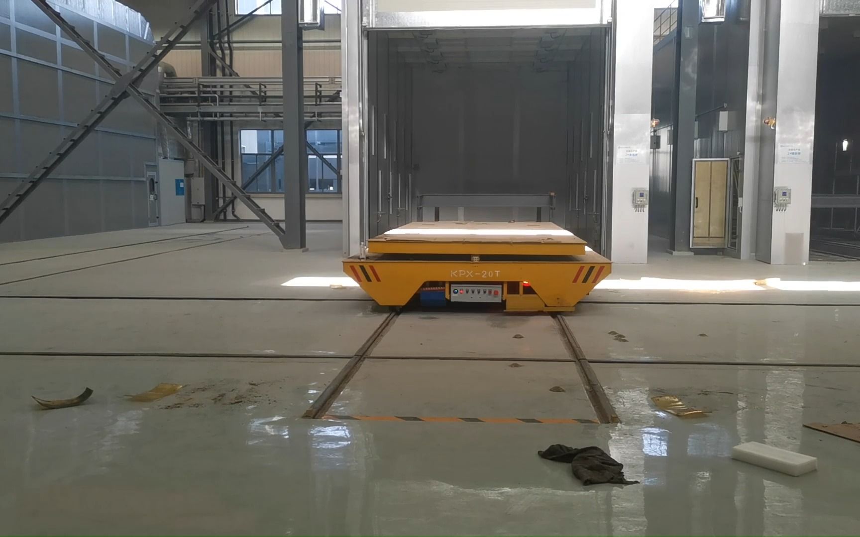 十字轨道电动地轨车,平车换轨电动平移小车