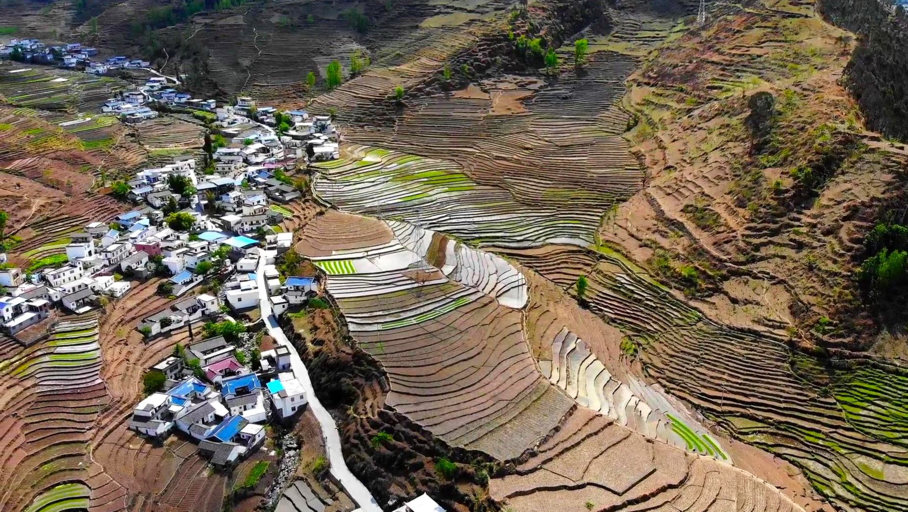 [图]四川大凉山普昌梯田，被称为甘洛的粮仓，致敬劳动人民