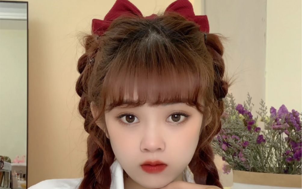 蝴蝶结马尾辫