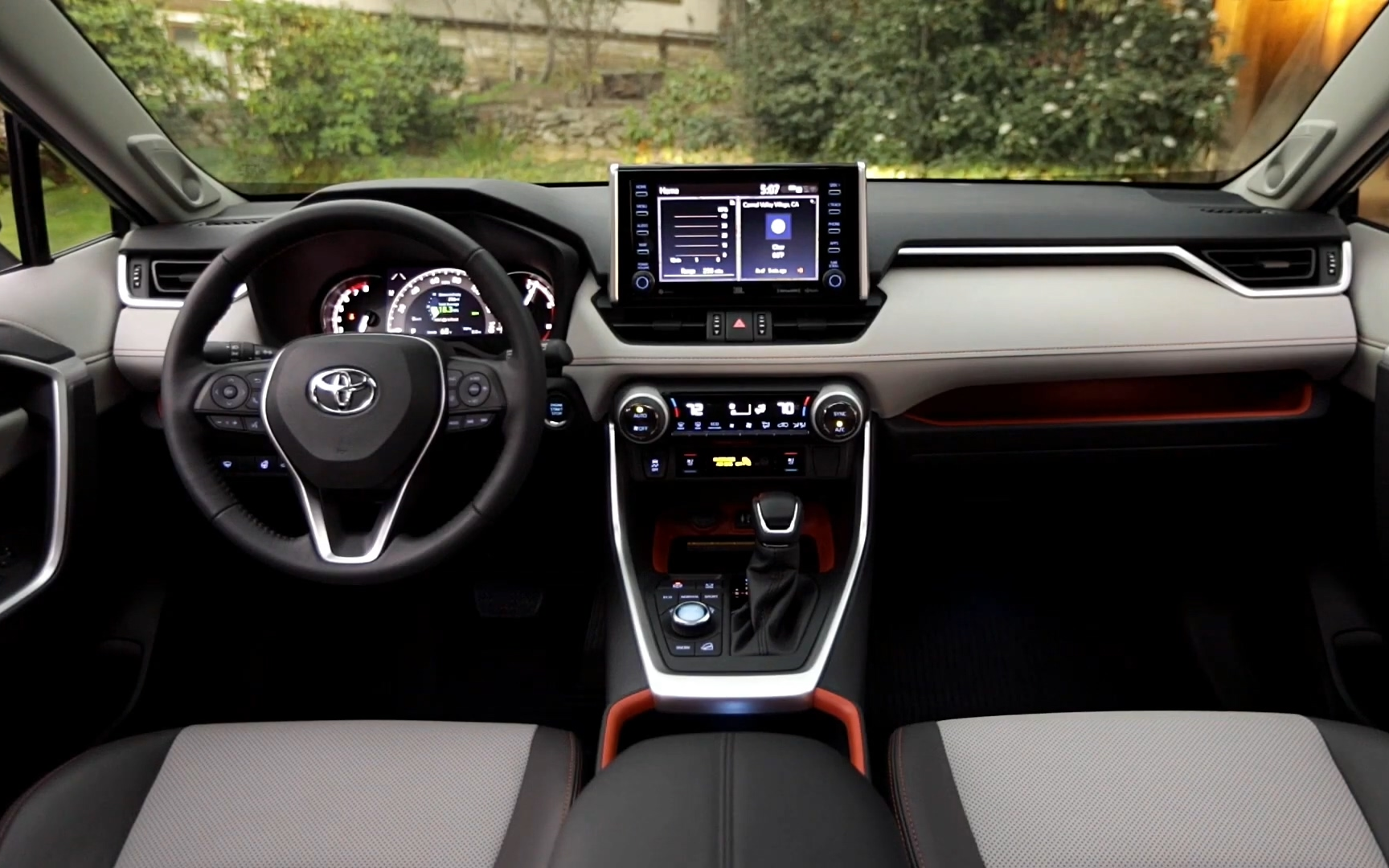 2019款丰田rav4内饰展示