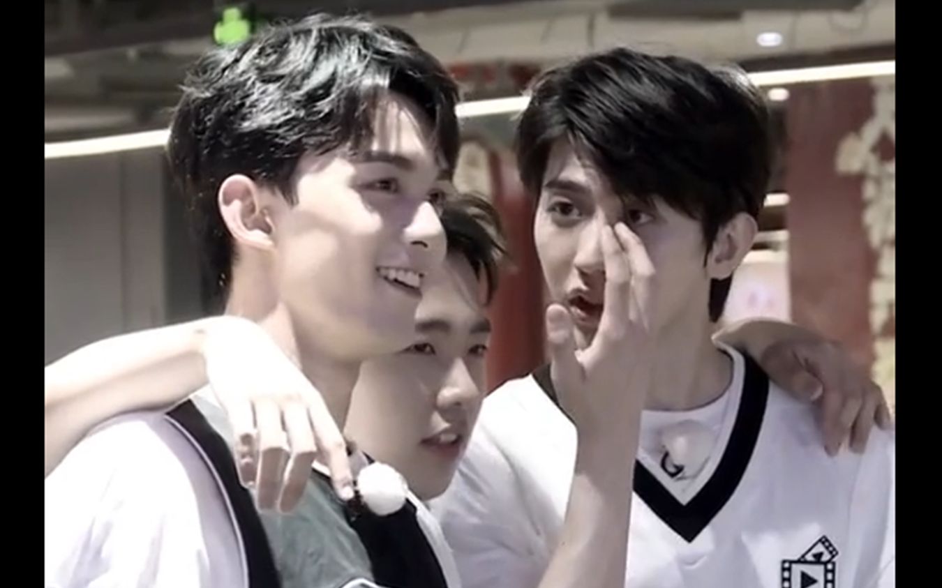 和蔡徐坤吴磊 三人一起的时候,无情被抛弃!哈哈