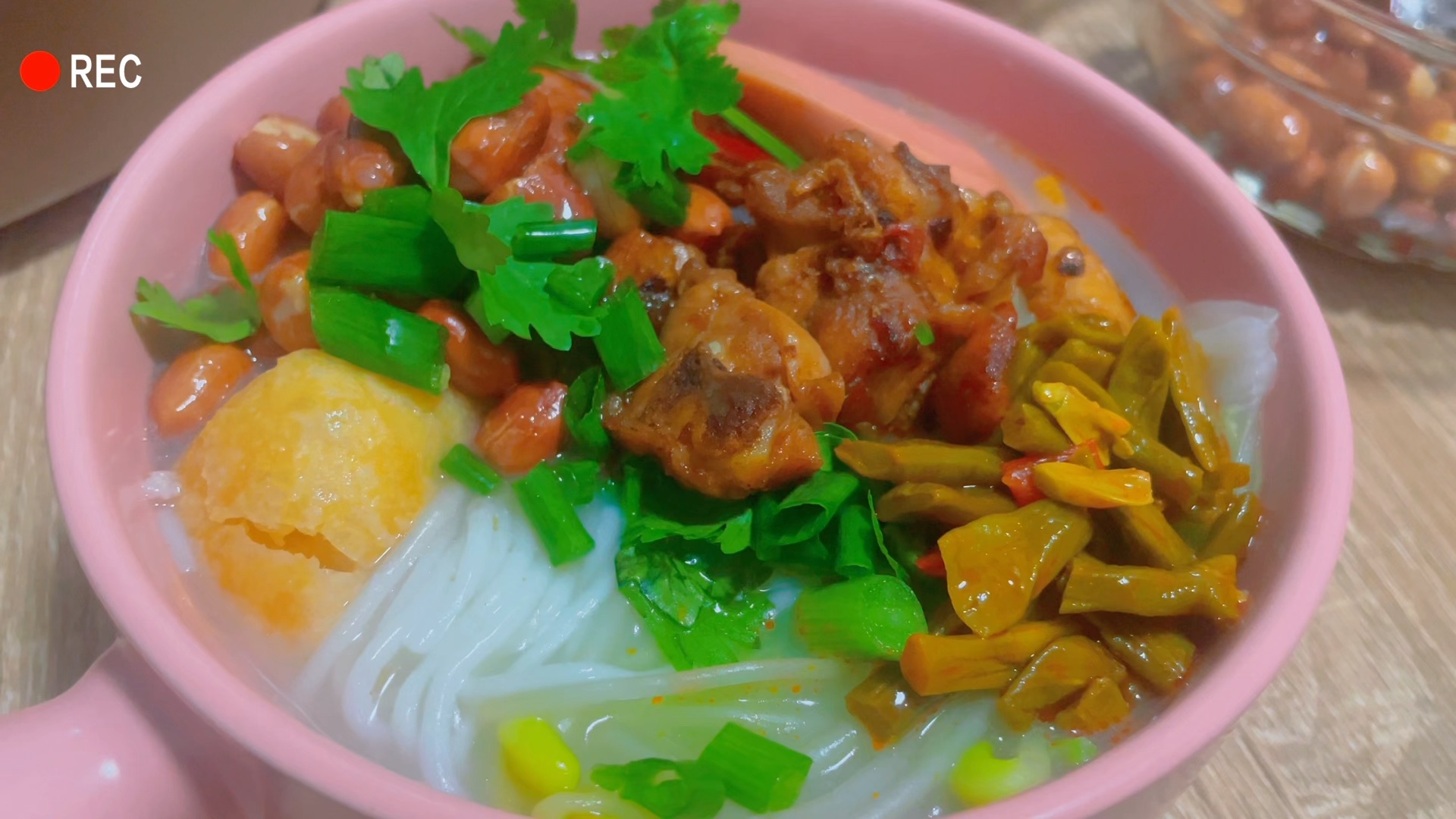 广漂人自制 电白辣鸡沙煲粉