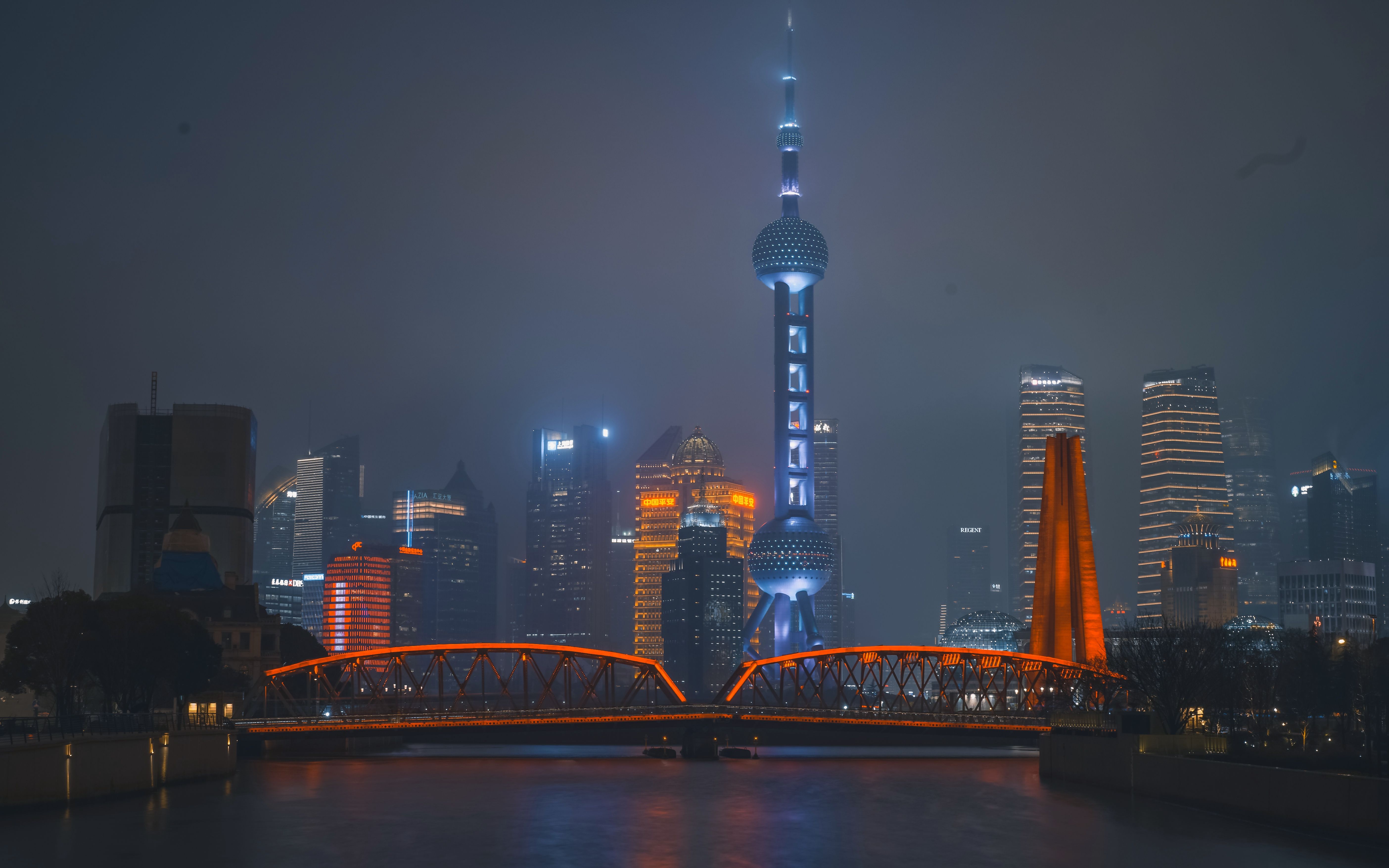 魔都雨夜【4k】| 索尼α7r4 & fe1.2 50gm_哔哩哔哩_bilibili