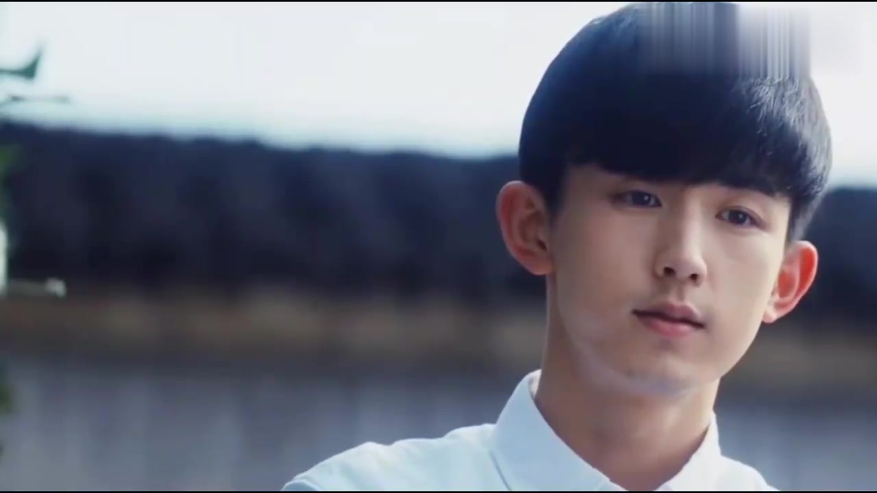 金靖郭俊辰跨度演绎人机爱恋