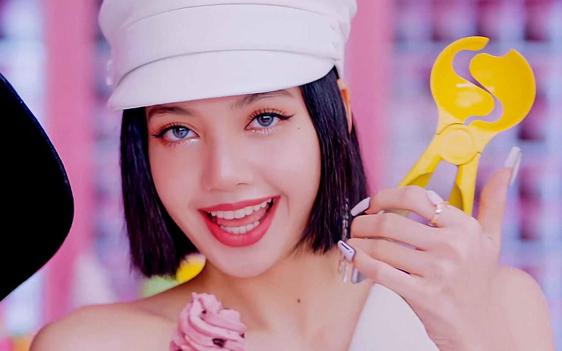 blackpink lisa ice cream 完整cut_哔哩哔哩_bilibili