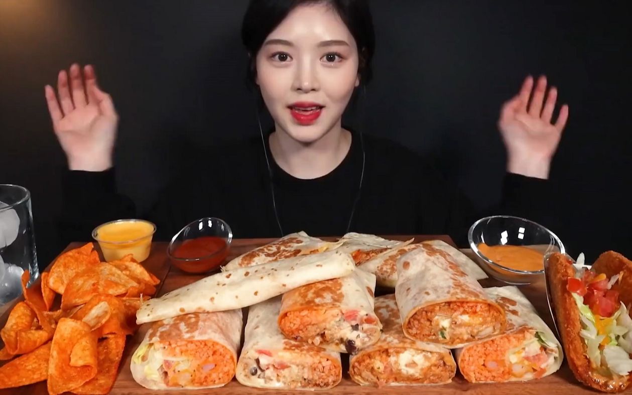 【中文字幕 boki】韩国美食博主 taco bell 塔可饼|墨西哥玉米煎饼