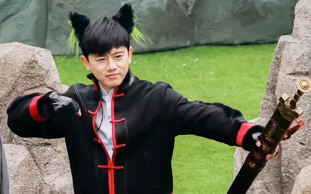 杰哥又帅又可爱,咋个那么萌!@张杰.我们的客栈张杰路透.