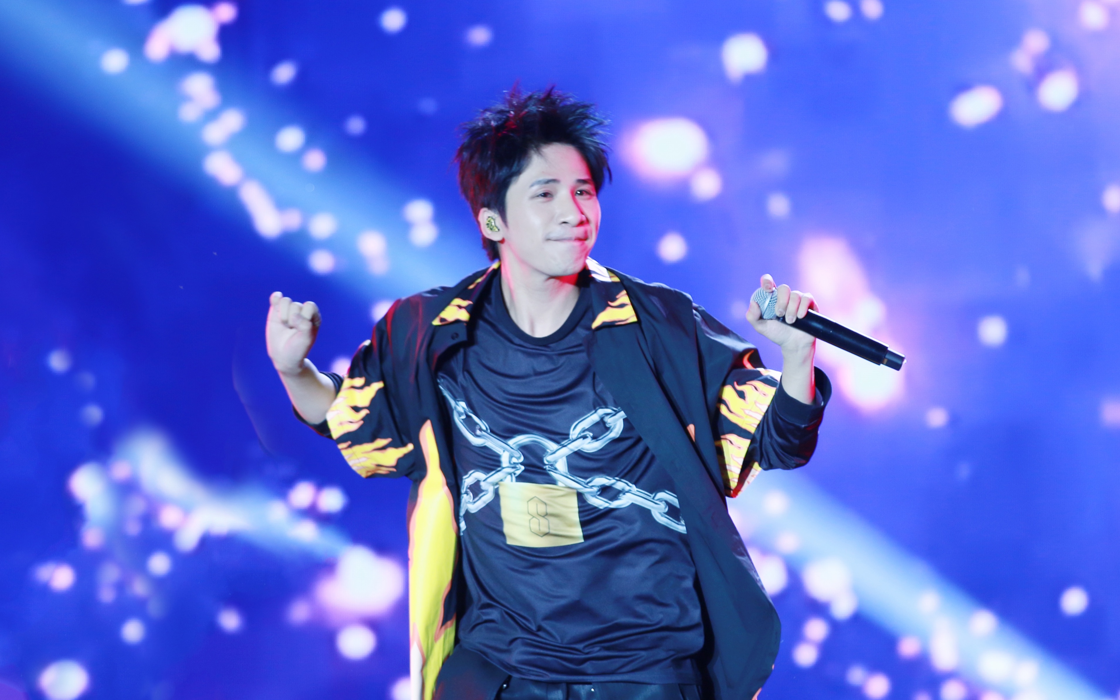 【大张伟】【倍儿爽】长沙v爱燃烧演唱会 饭拍超清