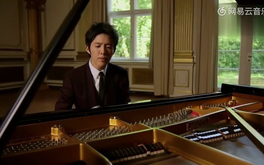 [图]【李云迪】演奏肖邦前奏曲“雨滴”作品第28号第15首