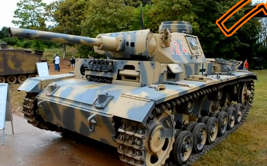 【德国/特里尔/现存某个军事基地】 三号坦克m型(14毫米喷火管)(2018