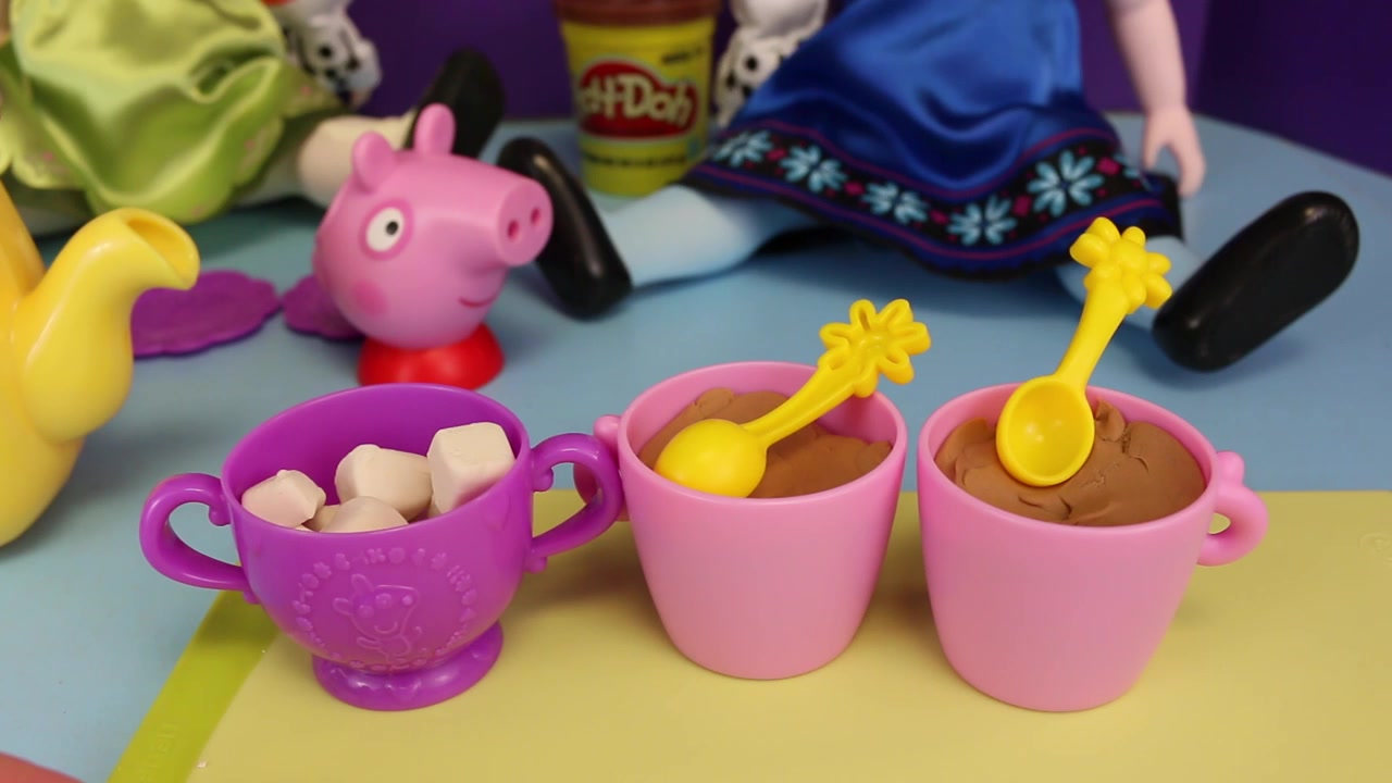 [图]『英语/玩具动漫』小猪佩奇英文版(Peppa Pig)-Elsa & Anna Dolls Have a Play Doh Peppa Pig Tea Part