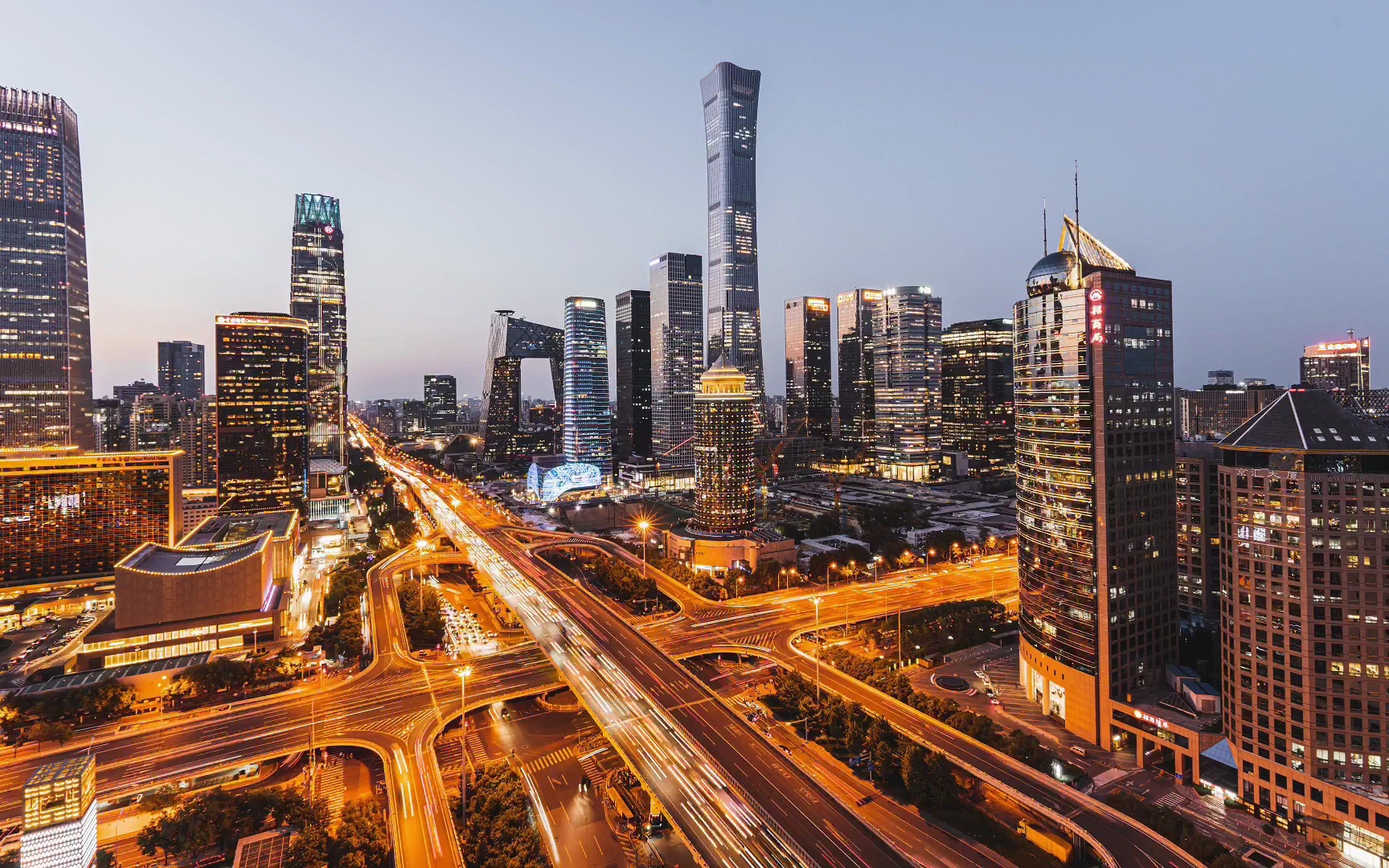 [图]城市夜景|近距离捕捉北京最繁华的路口华灯初上的夜景