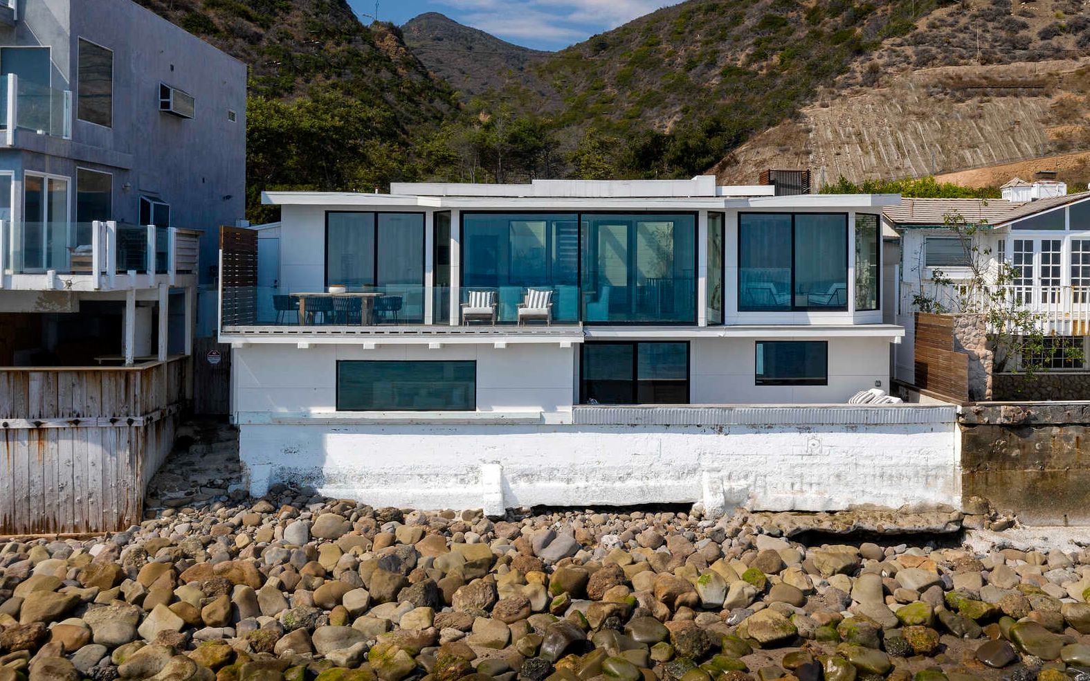 在加州马里布的一座一线海景别墅|18964 pacific coast hwy, malibu