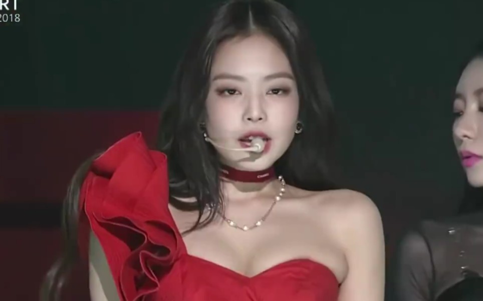 【JENNIE】珍妮《SOLO》经典舞台 白月光 红玫瑰 黑天鹅 哪场是你和Jennie“爱情”升华的地方呢哔哩哔哩bilibili