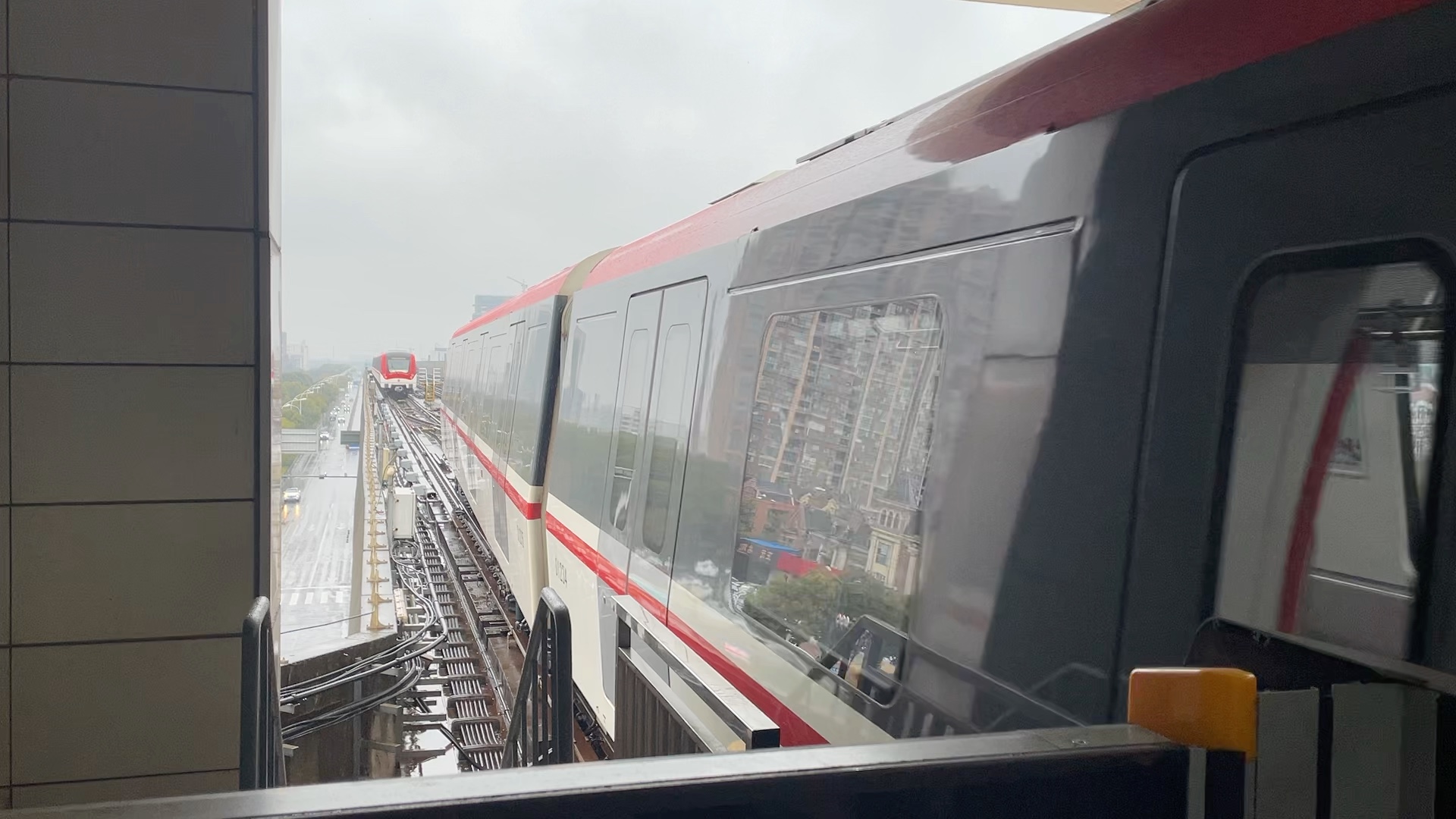 无锡地铁1号线01b01红阿福0123堰桥站折返进站_哔哩哔哩_bilibili