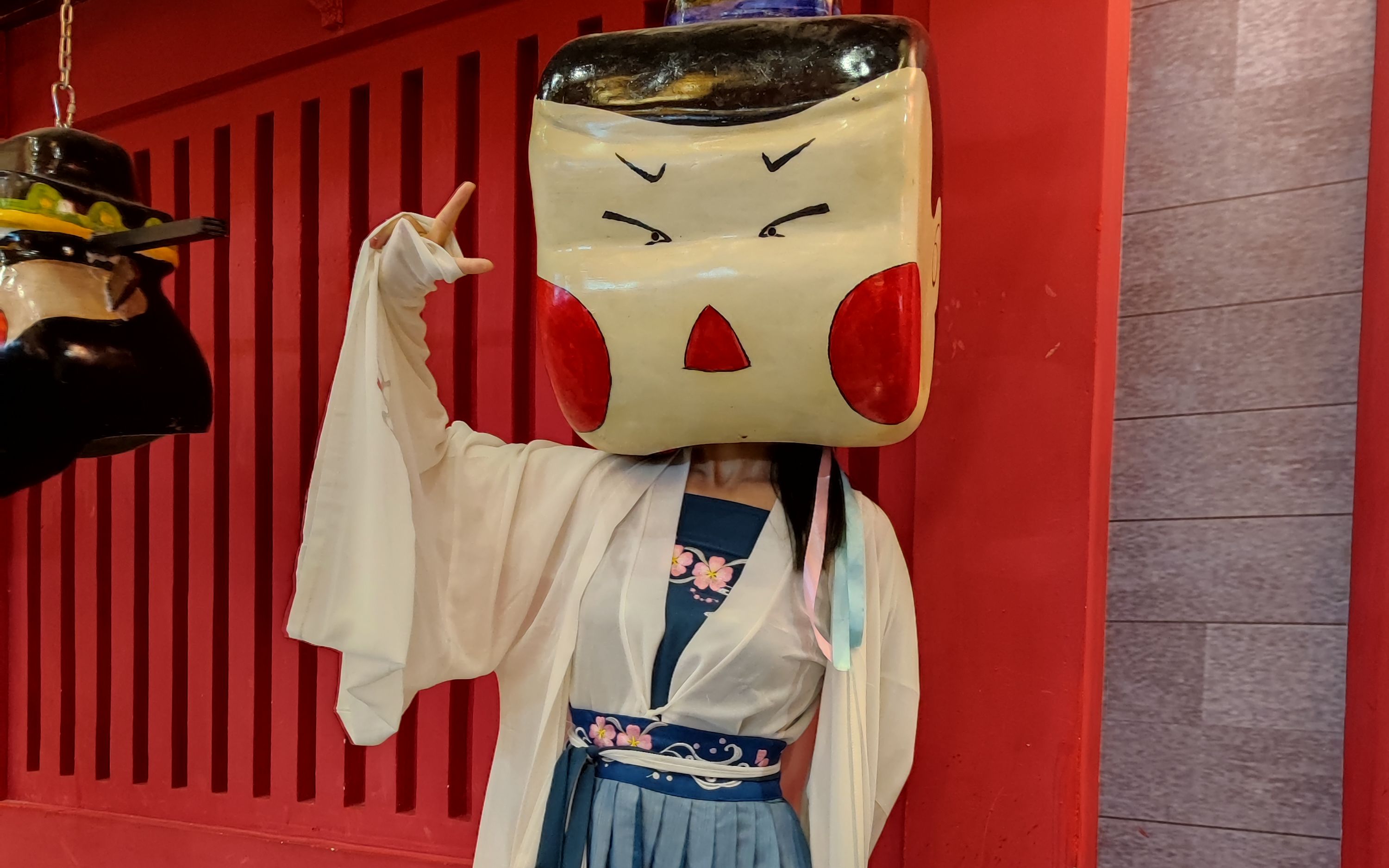 台湾小糖穿越开封府坐花轿,开封府传奇体验,包公办案现场体验