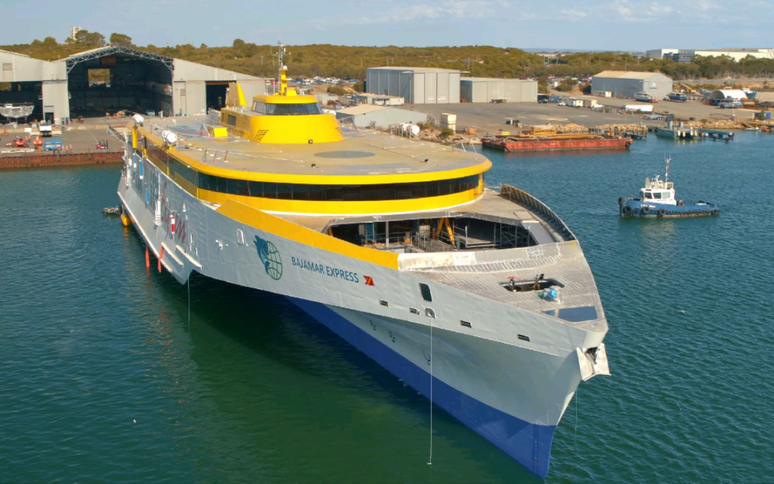 船舶澳大利亚austal造船厂118m三体船bajamarexpress下水