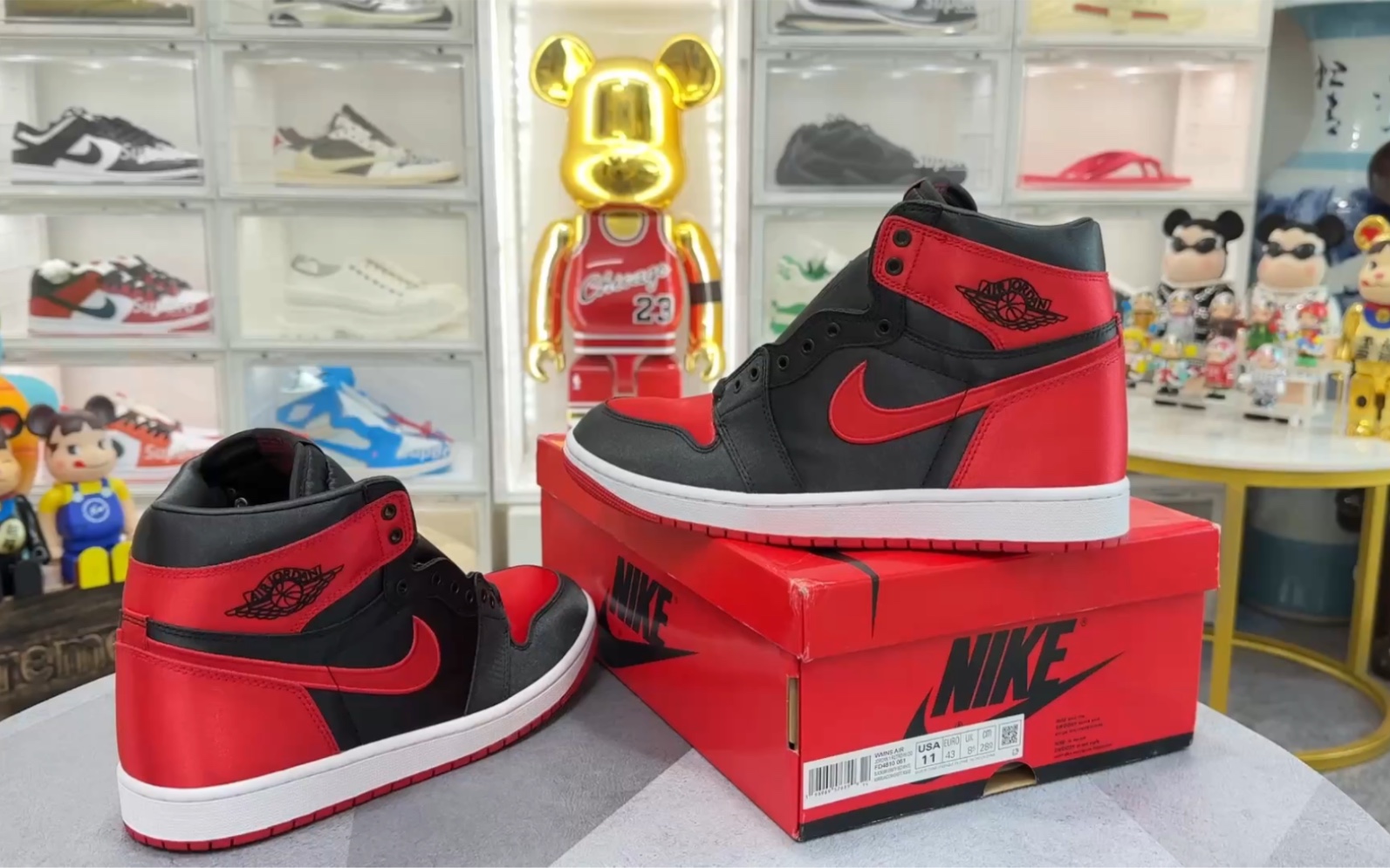 【实拍欣赏】aj1高帮 "satin bred" 黑红丝绸