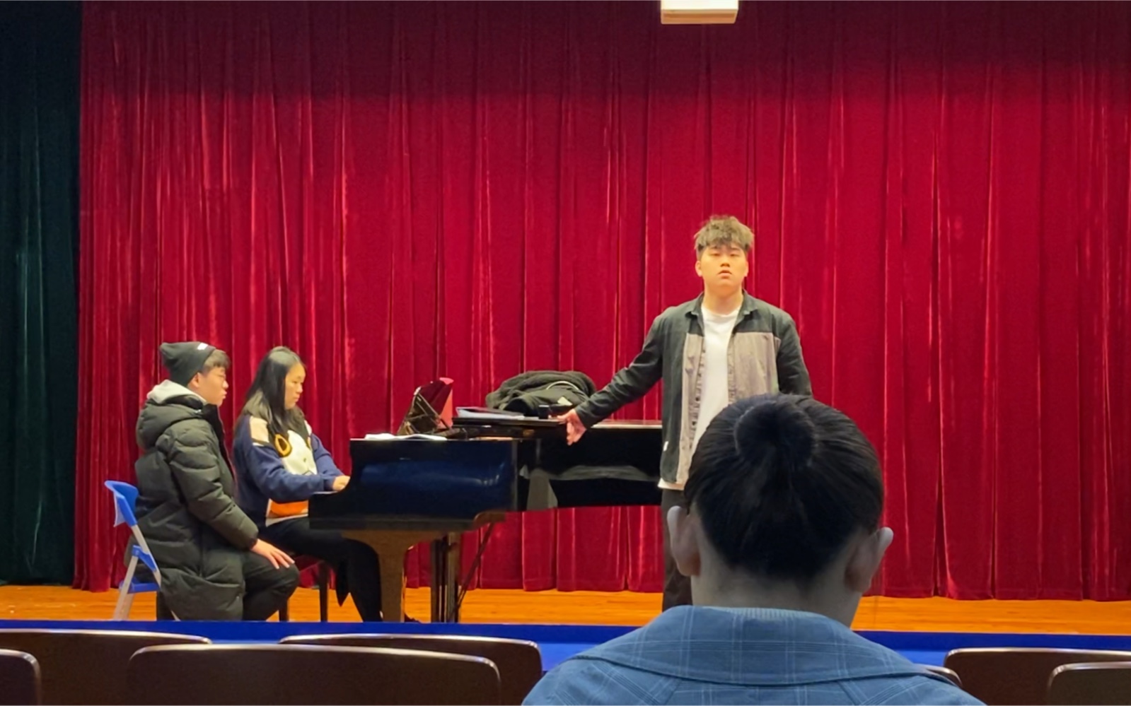 告诉我,玛丽犹 大一上学期  广西艺术学院