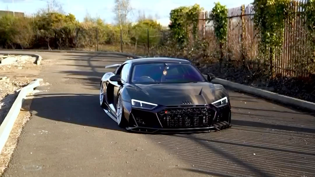 奥迪r8 宽体 低趴