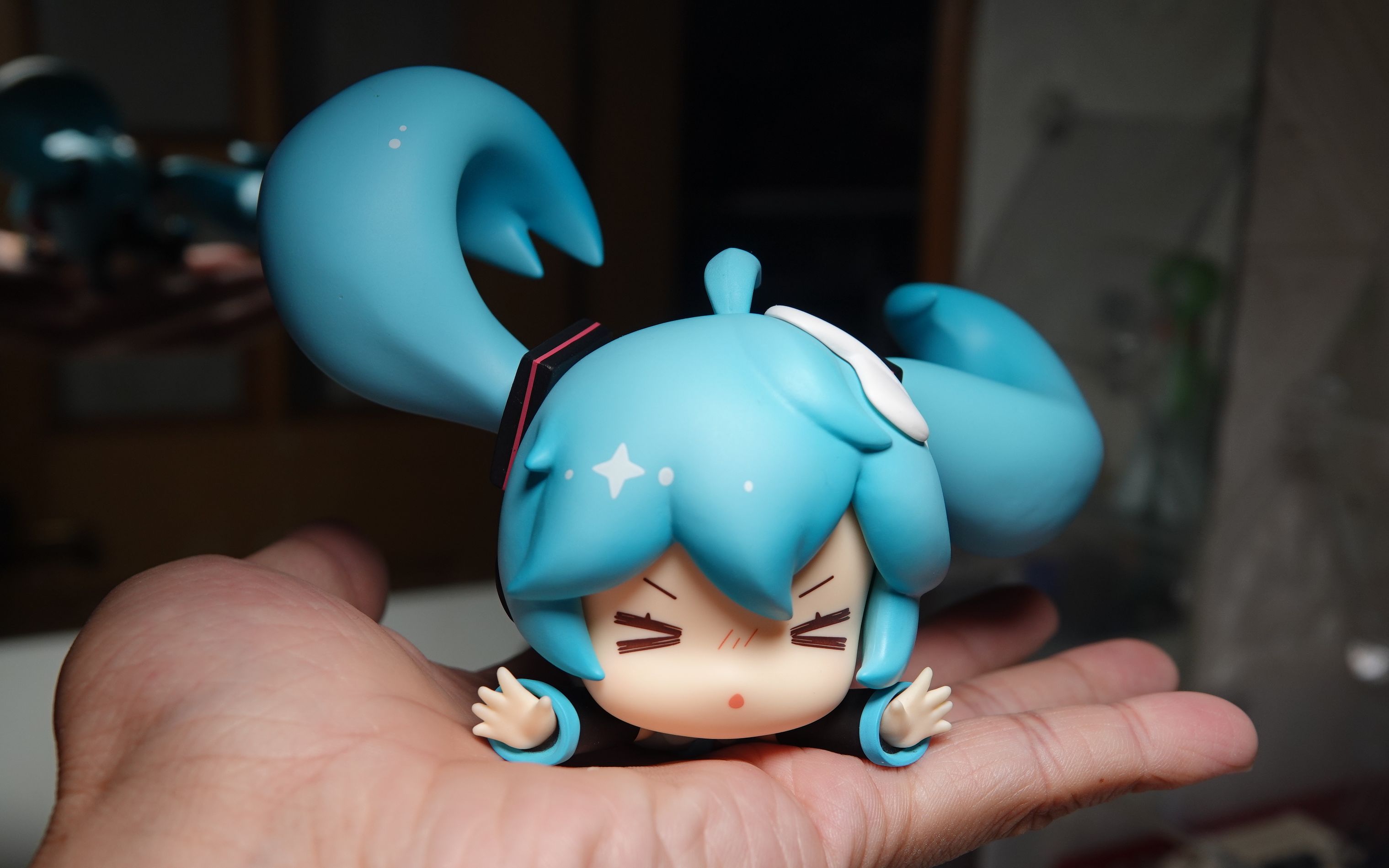 【盲盒手办开箱】摔倒的初音!天呐~太萌了!