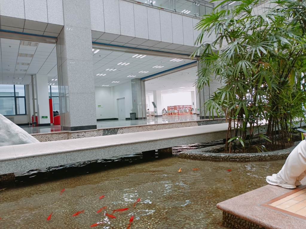辽宁工业大学图书馆